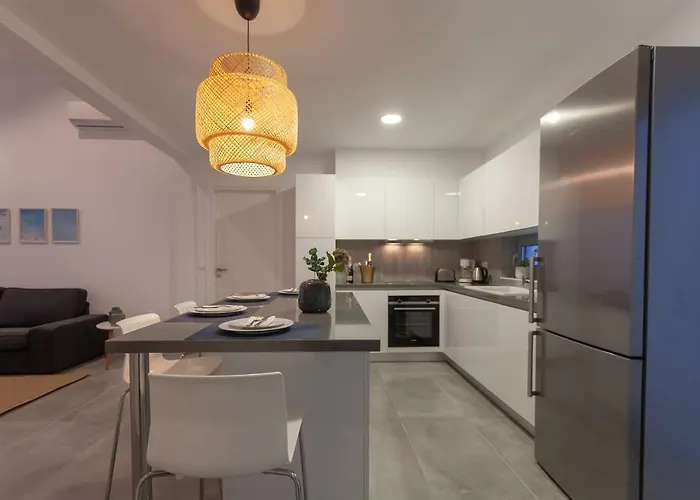 Luxury Sunrise White Villa Líndos