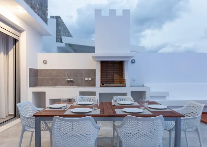 Luxury Sunrise White Villa Líndos