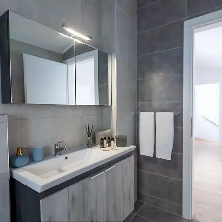 Luxury Sunrise White * Lindos (Rhodes)