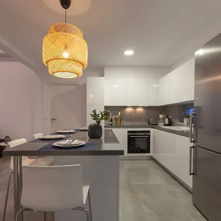 Luxury Sunrise White Villa Líndos